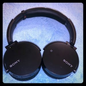 Sony Bluetooth headphones w/ charger.